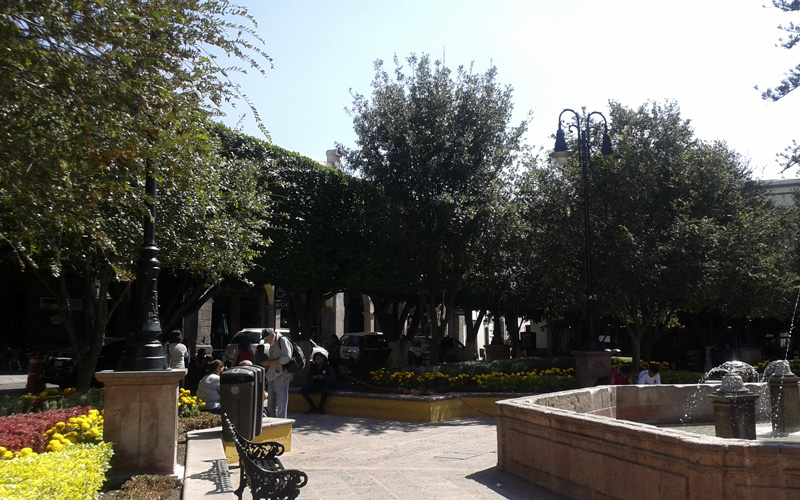 Plaza De Armas Quer Taro Destinos En M Xico Increibles